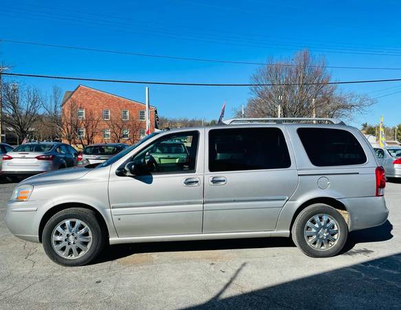 2006 Buick Terraza CXL AWD Luxurious Minivan Mint 3 MONTH WARRANTY for sale in Front Royal, VA – photo 3
