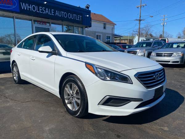 2017 Hyundai Sonata sedan-Low miles, fully serviced and ready to for sale in Grand Rapids, MI – photo 10