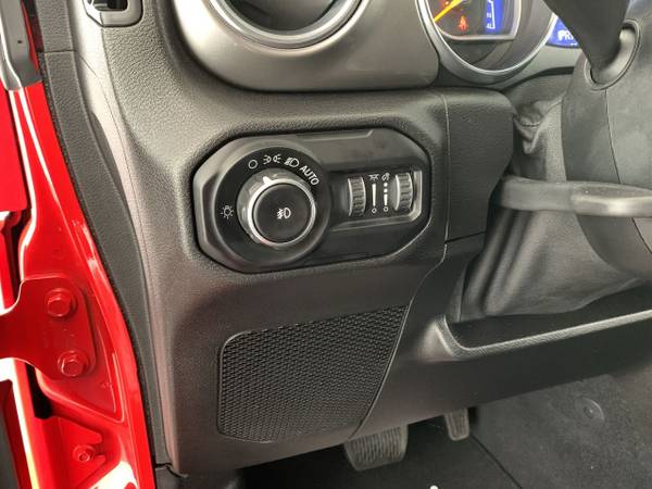 2020 Jeep Wrangler Unlimited Unlimited Sahara - - by for sale in Tyngsboro, MA – photo 23