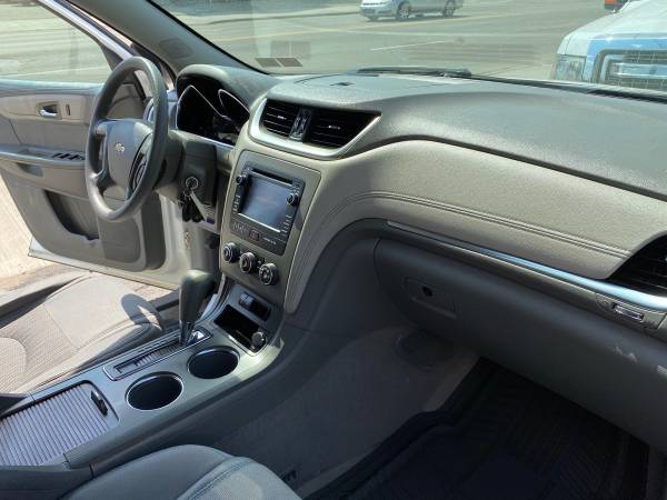 2014 CHEVY TRAVERSE AWD JUST DETAILED - - by for sale in warren, OH – photo 12