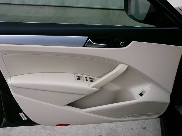 2012 Volkswagen Passat TDI SE-Heated Leather! Nav! Sunroof! - cars &... for sale in Silvis, IA – photo 11