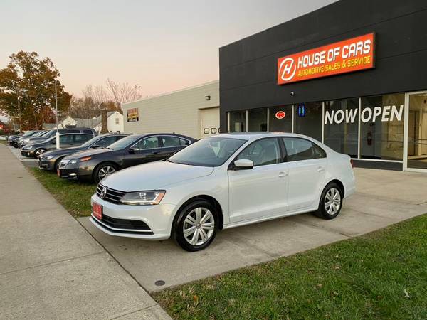 Look What Just Came In! A 2017 Volkswagen Jetta with only for sale in Meriden, CT – photo 2