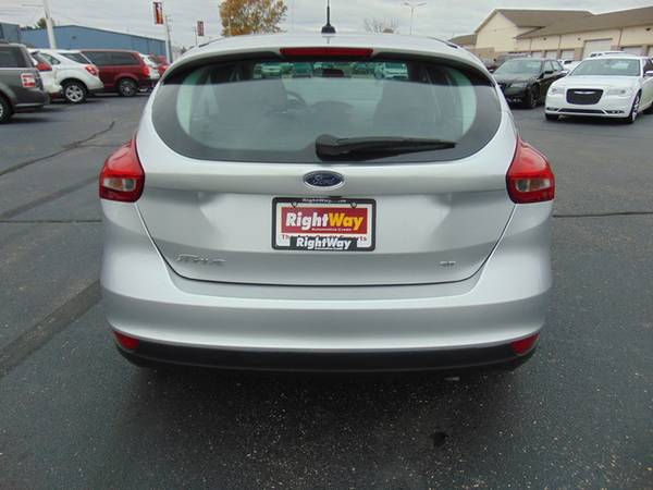2018 Ford Focus SE - cars & trucks - by dealer - vehicle automotive... for sale in Elkhart, IN – photo 17