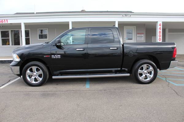 2016 Ram 1500 Big Horn Crew Cab 4x4 *ECODIESEL* - cars & trucks - by... for sale in Mount Clemens, MI – photo 3