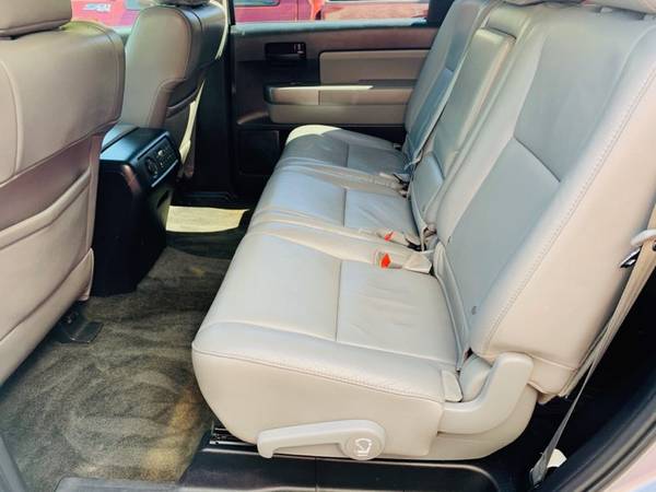 2012 Toyota Sequoia SR5 4X4 Leather Interior, Moon Roof - cars & for sale in Kingston, MA – photo 17
