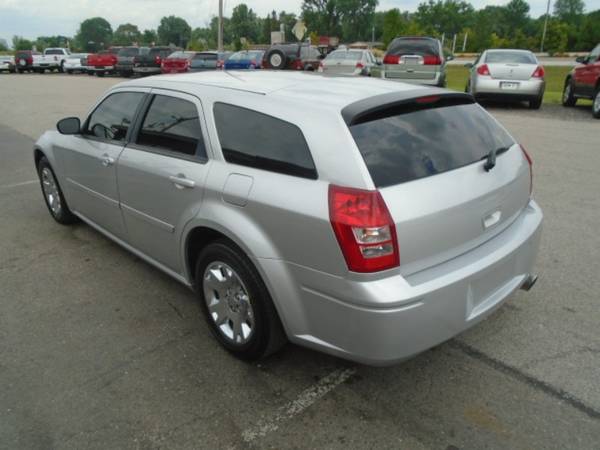 2005 Dodge Magnum SXT for sale in Mooresville, IN – photo 6