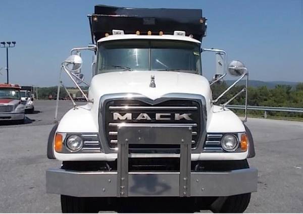 MACK TRI AXLE DUMP TRUCK for sale in Lancaster, PA – photo 3