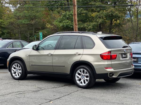 Beige 2011 BMW X5 xDrive35i Premium - panoroof, heated wheel, finance for sale in Middleton, MA – photo 6
