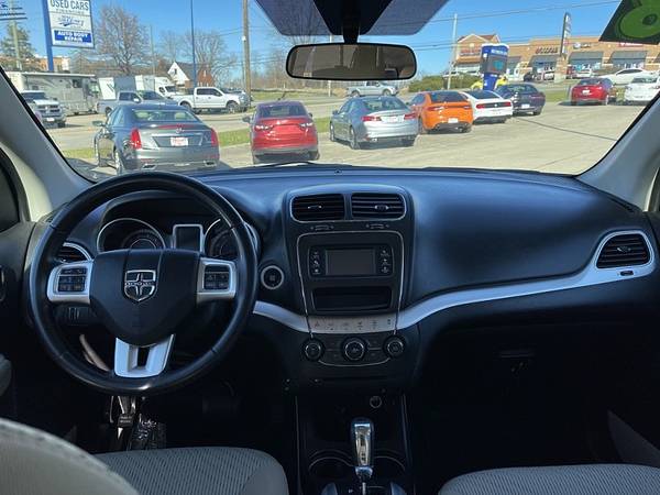 2018 Dodge Journey 4d SUV FWD SXT V6 - - by dealer for sale in Cincinnati, OH – photo 8