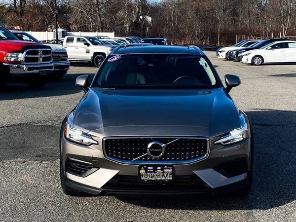 2020 Volvo V60 Cross Country T5 hatchback - - by for sale in Mendon, MA – photo 8
