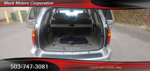 2007 GMC Envoy Denali Leather Moon Roof Tow PKG 4WD 19MPG - cars & for sale in Tigard, OR – photo 15