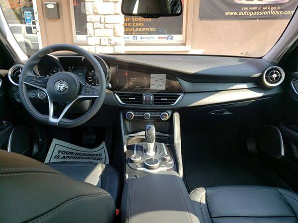 * * * 2018 Alfa Romeo Giulia Sport Sedan 4D * * * - cars & trucks -... for sale in Saint George, UT – photo 12