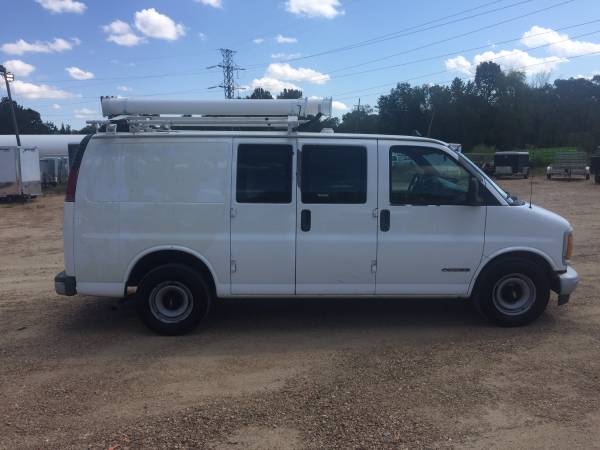 Chevy Van 2000 3/4 ton / just retired from at&t runs great LOW MILES for sale in Pearl, LA – photo 4