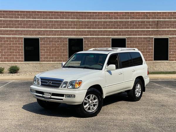 2004 Lexus LX 470: 4WD DVD SUNROOF NAVI 3rd Row Seating for sale in Madison, WI – photo 2