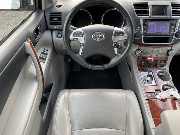 2013 Toyota Highlander Limited - - by dealer - vehicle for sale in Fenton, MO – photo 3