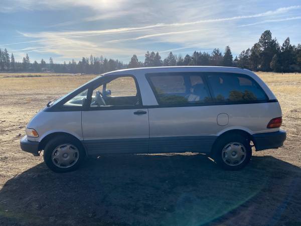 1993 CREAM Toyota Previa Van - cars & trucks - by owner - vehicle... for sale in Bend, OR – photo 3