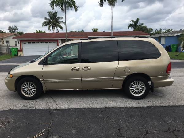 Chrysler (Van) for sale in Fort Lauderdale, FL – photo 4