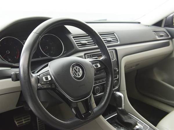 2016 VW Volkswagen Passat 1.8T R-Line Sedan 4D sedan Dk. Gray - for sale in Arlington, District Of Columbia – photo 2