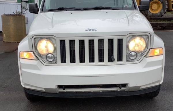 2009 Jeep Liberty Sport 4X4 SUV - cars & trucks - by owner - vehicle... for sale in Supply, NC – photo 3