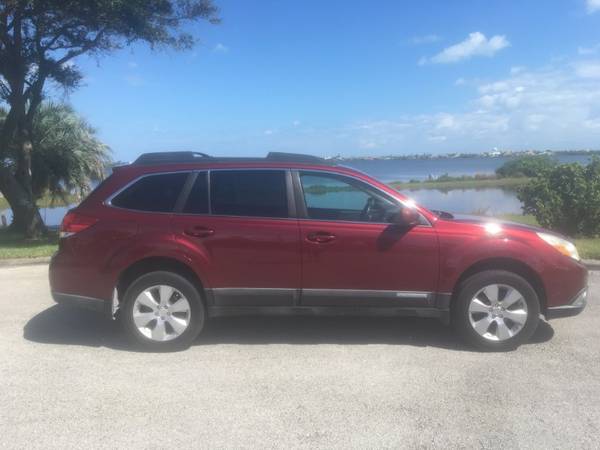 2011 Subaru Outback 2.5i Limited for sale in Melbourne , FL – photo 2