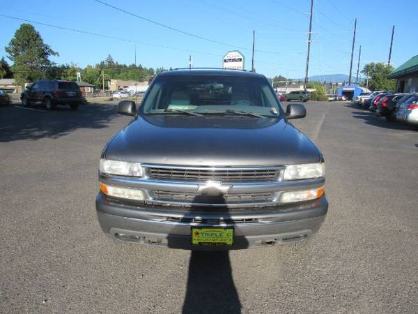 2000 CHEVROLET SUBURBAN 4X4 LOW MILES + EASY IN HOUSE FINANCE $500... for sale in WASHOUGAL, OR – photo 2