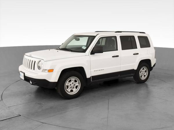 2017 Jeep Patriot Sport SE Sport Utility 4D suv White - FINANCE... for sale in Tucson, AZ – photo 3
