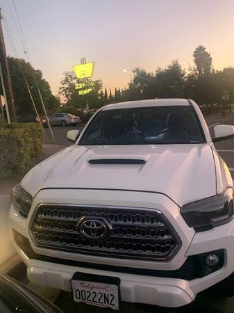2017 tacoma extended cab for sale in Hayward, CA – photo 5