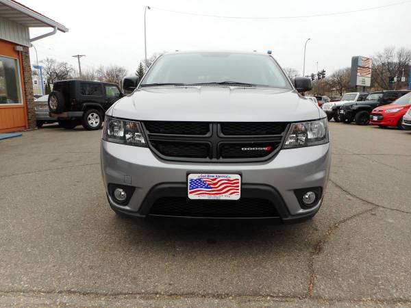 ★★★ 2018 Dodge Journey SXT / All-Wheel Drive / ONLY 41k Miles! ★★★ -... for sale in Grand Forks, ND – photo 3