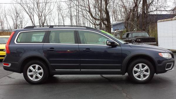 2010 Volvo XC70 AWD (FREE CARFAX! RUND AND DRIVES LIKE NEW!!!) -... for sale in Rochester , NY – photo 9