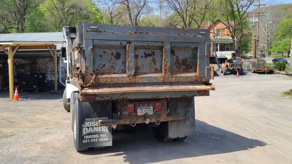 Peterbilt Dump Truck for sale in Beaver Falls, PA – photo 3