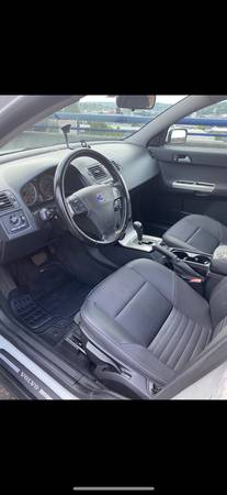 2005 Volvo S40 $3,500 OBO - cars & trucks - by owner - vehicle... for sale in Seattle, WA – photo 4