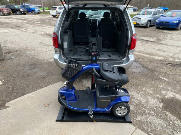 2006 Chrysler Town Country LWB Scooter and lift included - cars & for sale in CENTER POINT, IA – photo 3