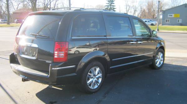 2010 CHRYSLER TOWN AND COUNTRY - cars & trucks - by dealer - vehicle... for sale in Grand Rapids, MI – photo 5