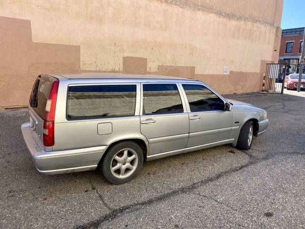1998 Volvo V70 - Ice Cold A/C & Hot Heat - cars & trucks - by dealer... for sale in Fort Collins, WY – photo 9