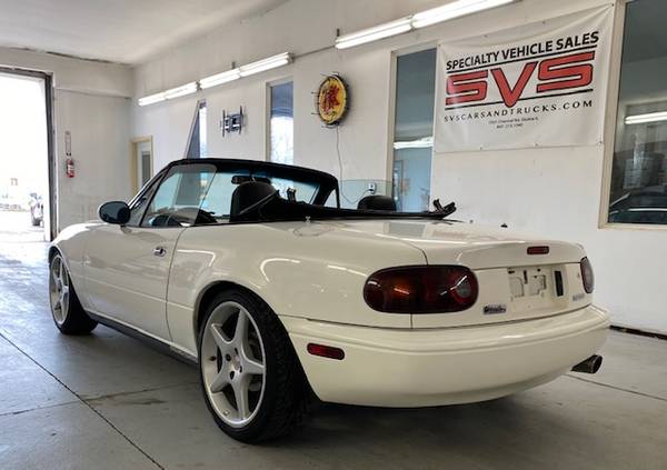 1991 Mazda MX-5 Miata CONVERTIBLE WITH ONLY 40K MILES - cars for sale in SKOKIE, WI – photo 7