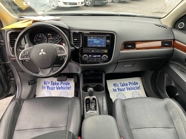 2014 MITSUBISHI OUTLANDER GT V6 S-AWC! LEATHER! SUNROOF! TOUCH... for sale in N SYRACUSE, NY – photo 16