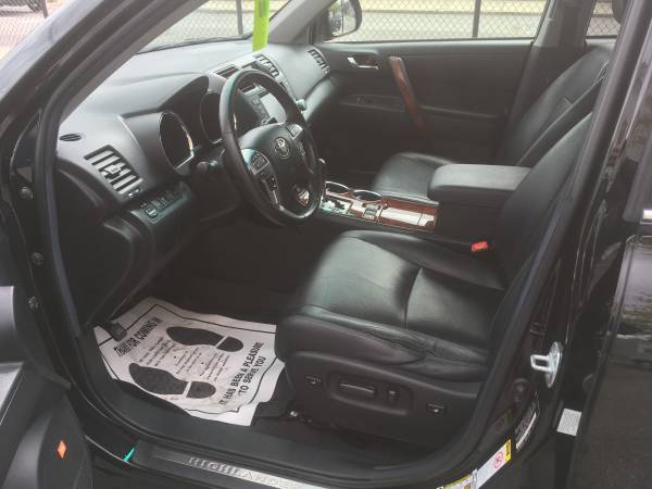 2012 Toyota Highlander Limited CLEAN for sale in Providence, RI – photo 6
