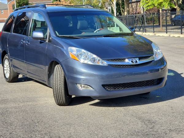 2008 Toyota Sienna XLE LIMITED AWD for sale in Bayside, NY – photo 6