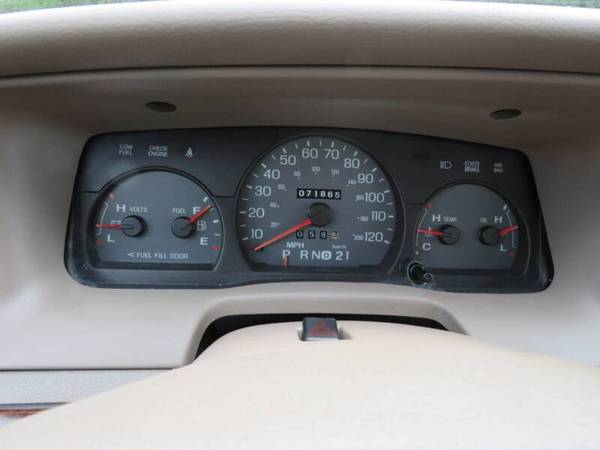 2005 MERCURY GRAND MARQUIS GS - cars & trucks - by dealer - vehicle... for sale in Sevierville, TN – photo 23