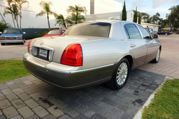 2003 Lincoln Town Car Signature - Low Miles, Immaculate Condition, Lea for sale in Naples, FL – photo 6