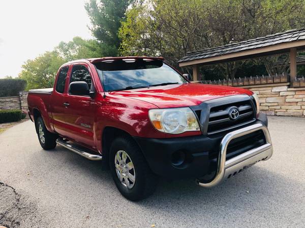 2009 Toyota Tacoma 105.000 miles. No Rust! - cars & trucks - by... for sale in Lake Zurich, IL – photo 3