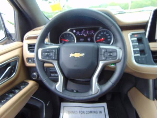 2021 Chevrolet Suburban V8 ( Mileage: 5, 344! - - by for sale in Devine, TX – photo 21