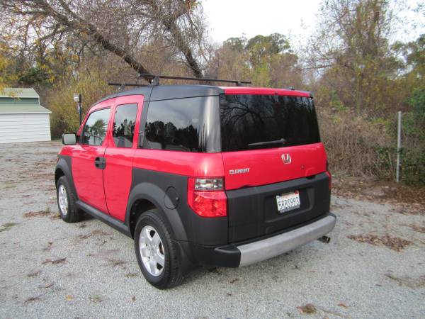 2005 HONDA ELEMENT ONE OWENER LIKE NEW - - by dealer for sale in Salinas, CA – photo 2