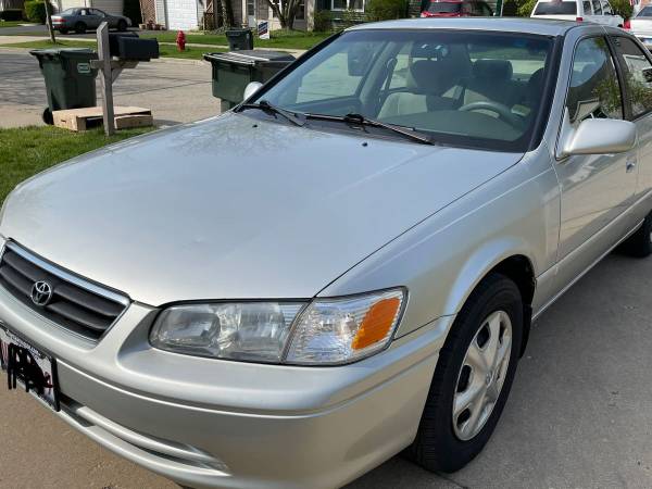 Toyota Camry 2001 (4 cylinders) SUPER CLEAN - - by for sale in Vernon Hills, IL – photo 2