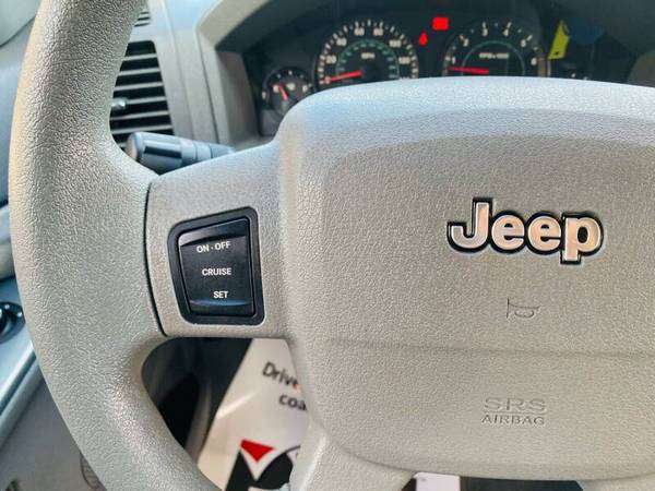 2005 Jeep Grand Cherokee 4X4 - - by dealer - vehicle for sale in Malden, MA – photo 20