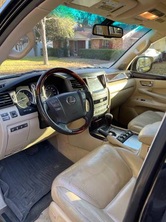 2011 LEXUS LX 570 * FULLY LOADED * 4WD * GREAT PRICE - cars & trucks... for sale in San Antonio, TX – photo 8
