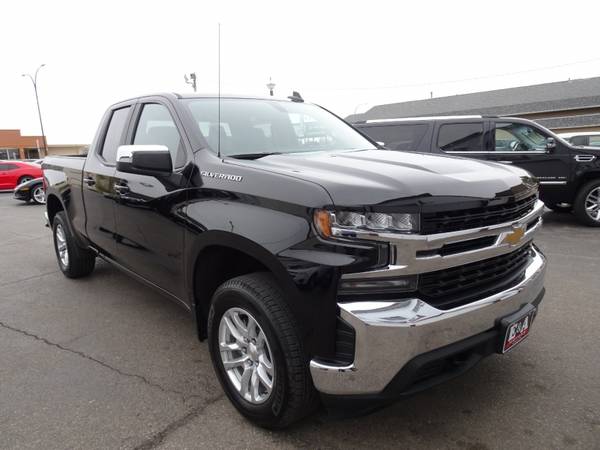 2020 Chevrolet Silverado 1500 4WD Double Cab LT - - by for sale in Waterloo, IA – photo 8