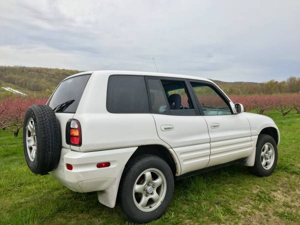 1999 Toyota Rav4 4WD/4x4 5 Speed Clean - - by dealer for sale in Other, VT – photo 8