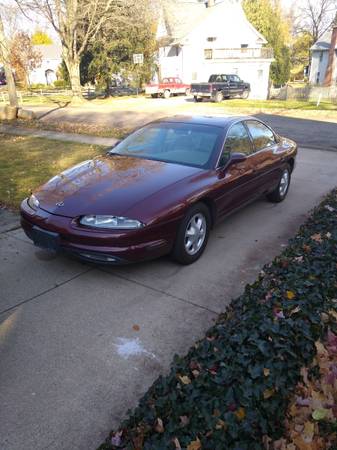 Oldsmobile Aurora - cars & trucks - by owner - vehicle automotive sale for sale in Hillsdale, MI – photo 3