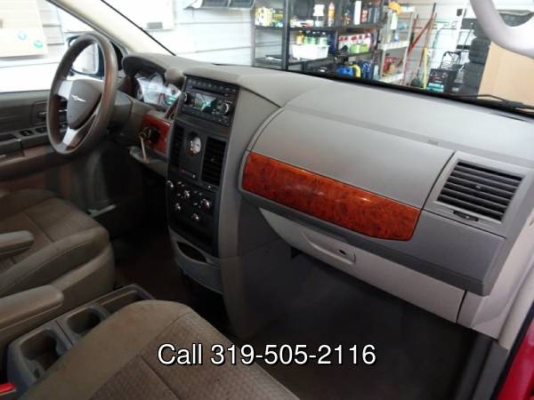 2008 Chrysler Town & Country 4dr Wgn LX - cars & trucks - by dealer... for sale in Waterloo, IA – photo 17